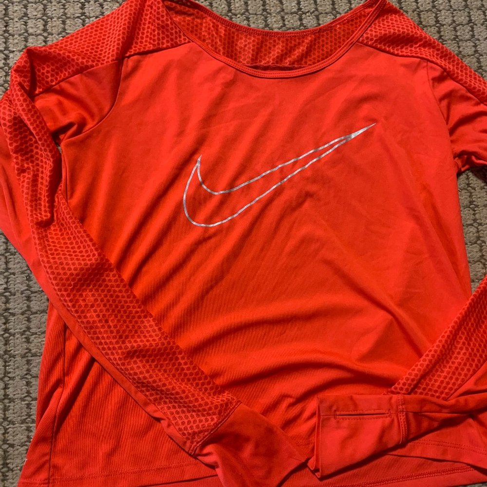 Nike Womens Sweater